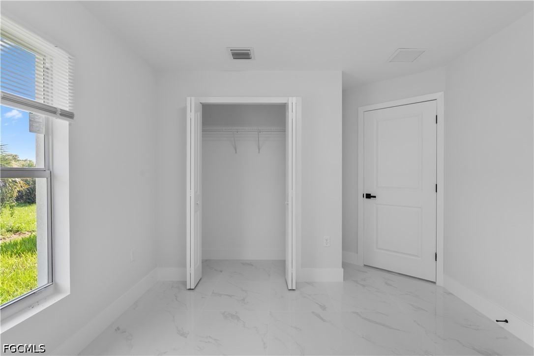 413 Eisenhower Blvd Property Photo 14