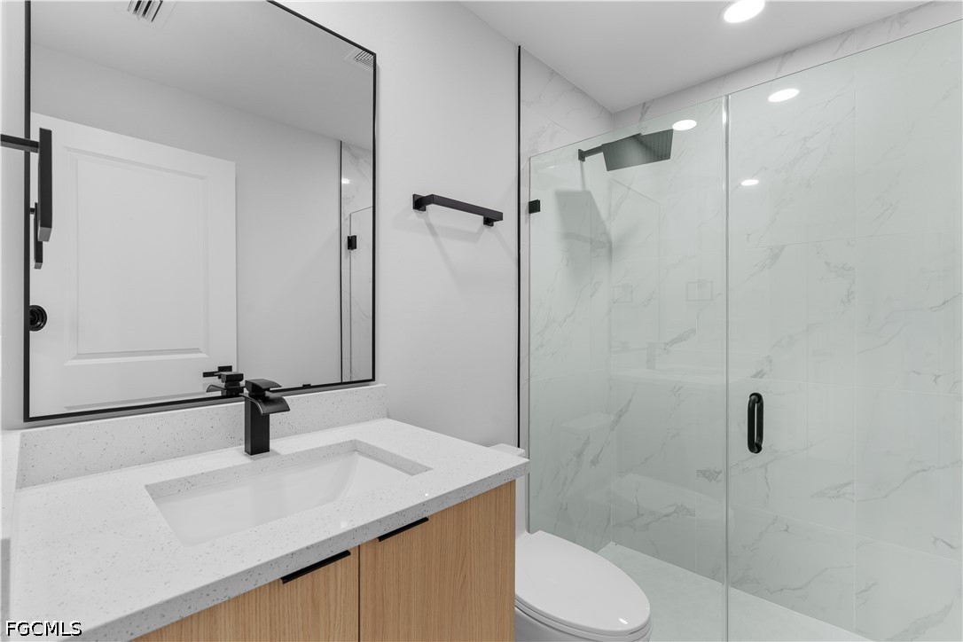 413 Eisenhower Blvd Property Photo 15
