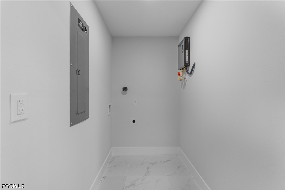 413 Eisenhower Blvd Property Photo 18