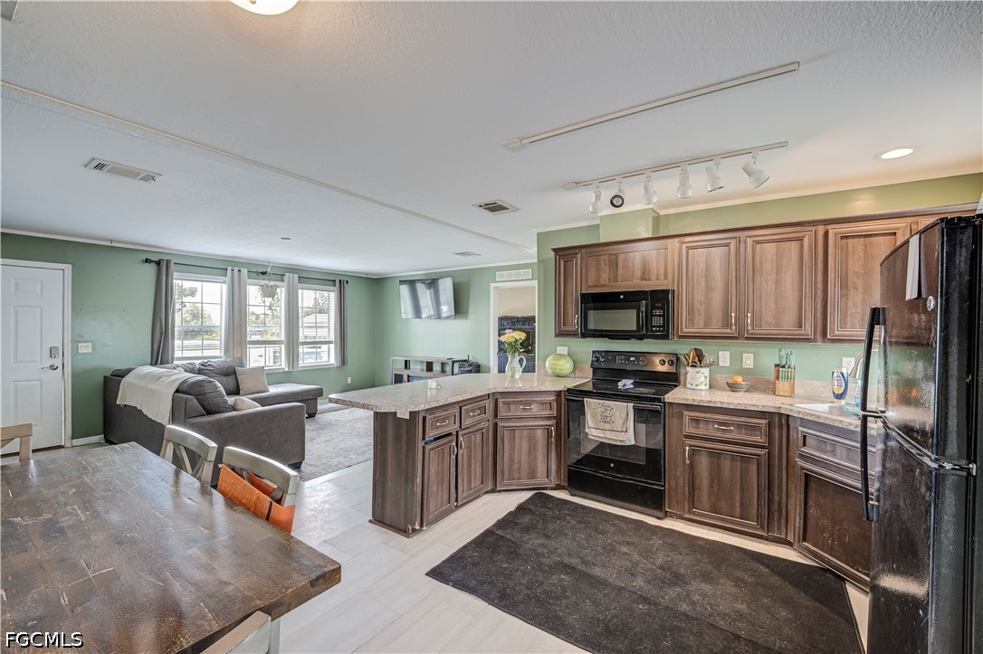 2026027512 Property Photo 10