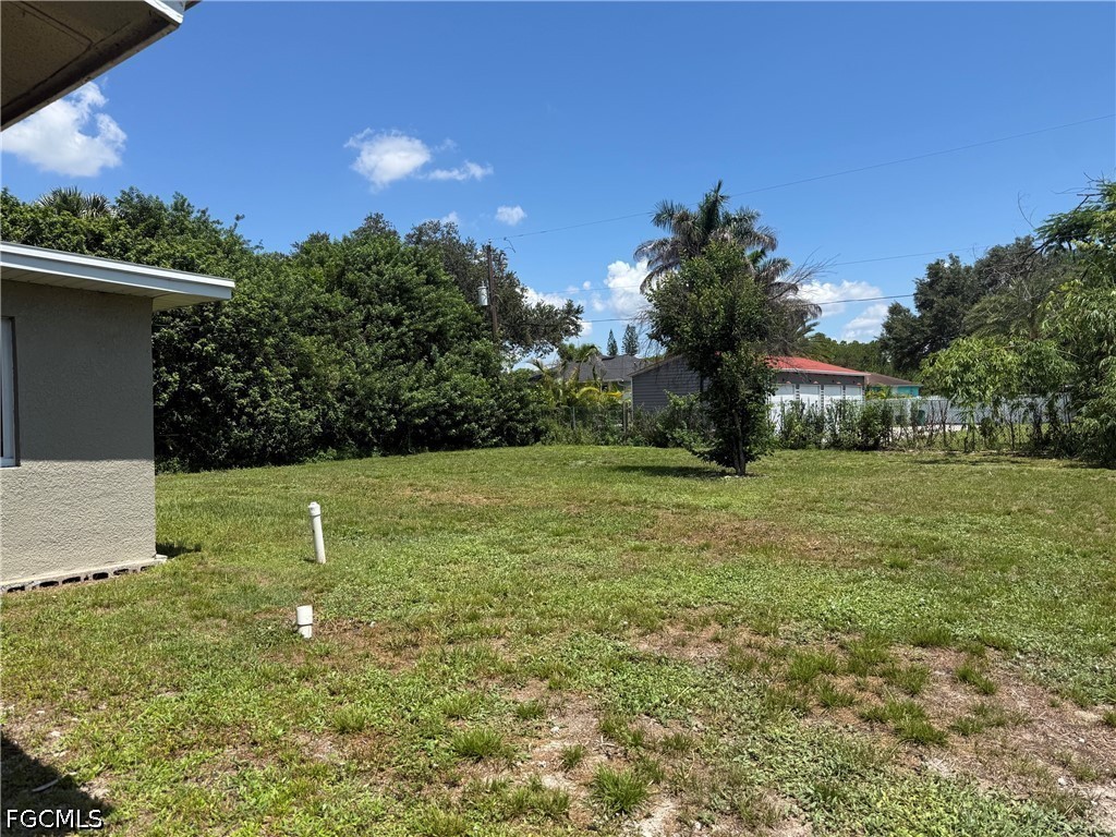 2199 Wyandotte Ave Property Photo 5
