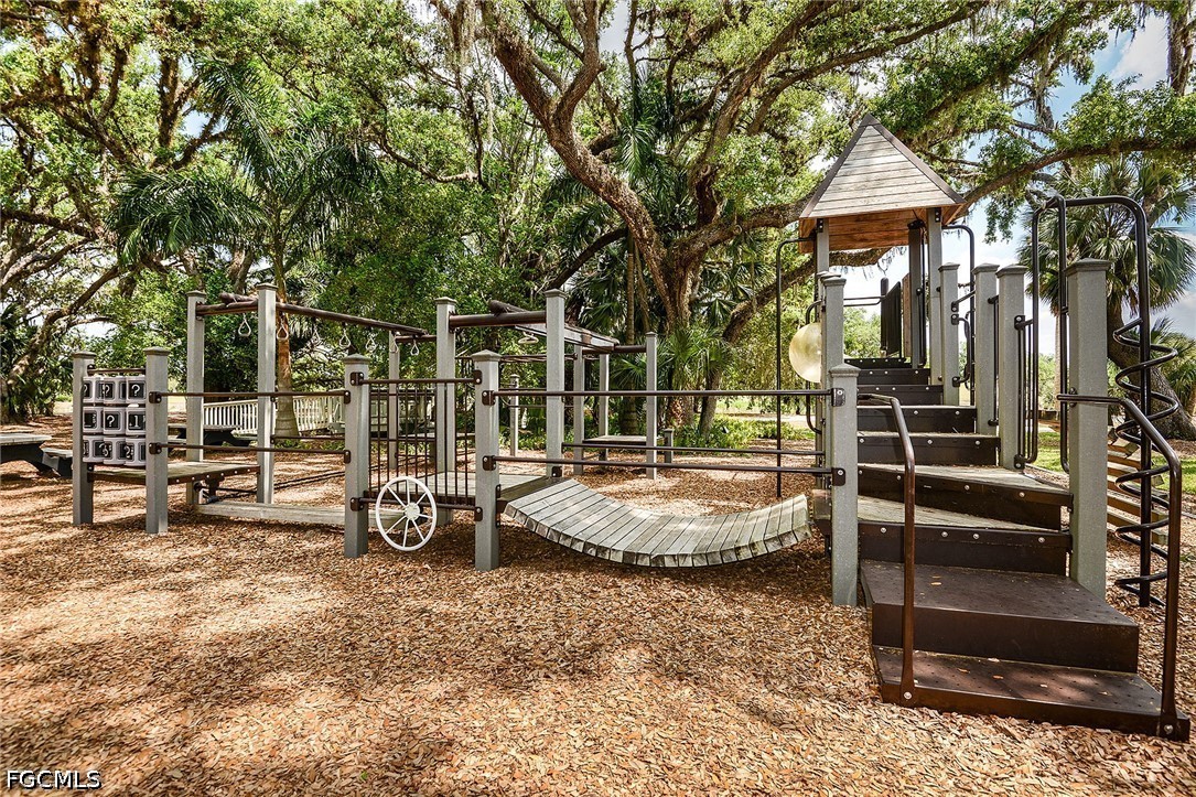 2937 Heritage Pines Dr Property Photo 31