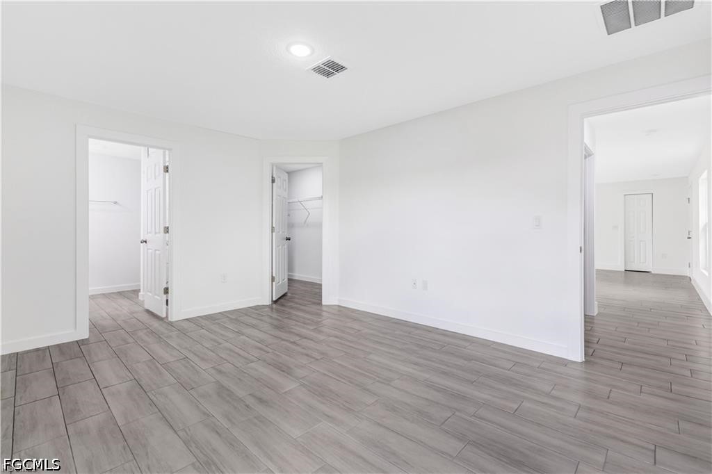 1242 Echard St E Property Photo 16