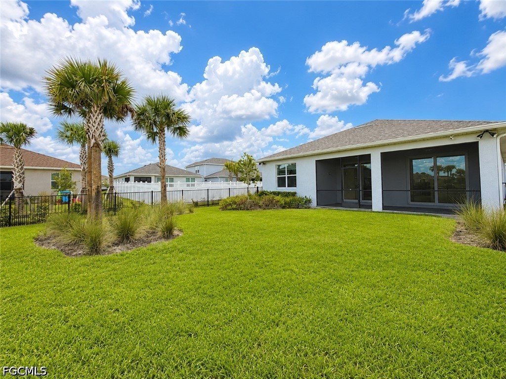 42723 Valley Brooks St Property Photo 21
