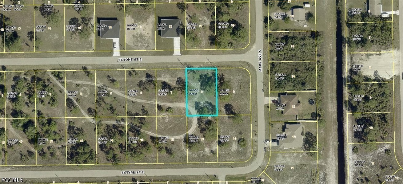1120 Ectone St E Property Photo 1