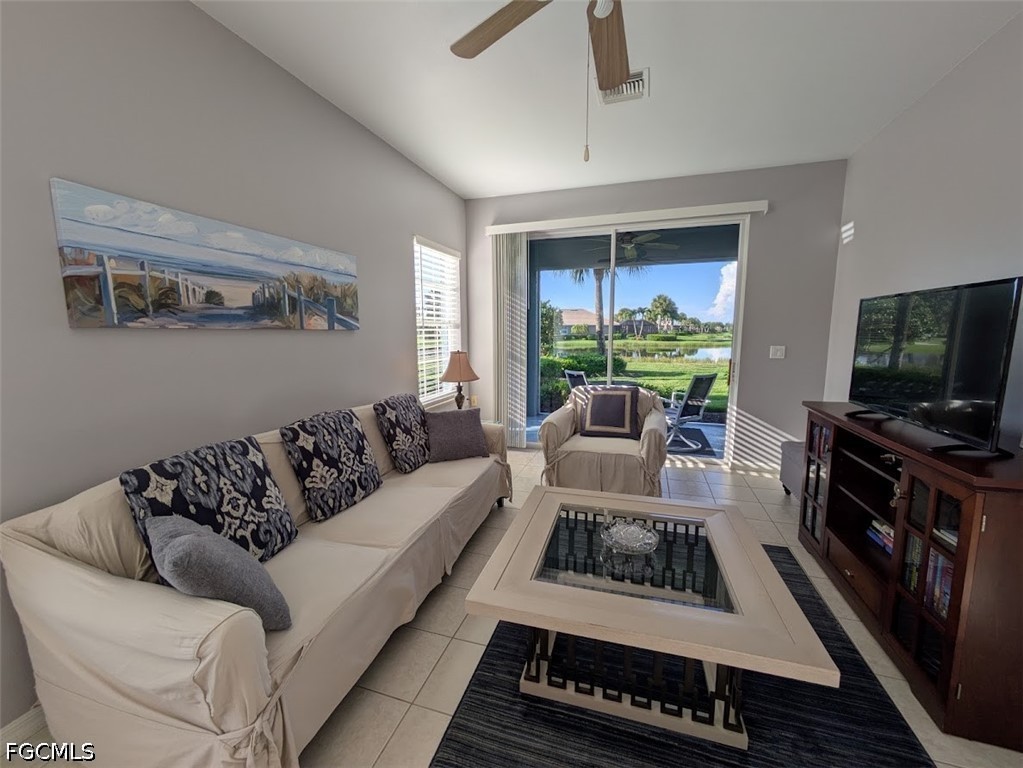 10541 Diamante Way Property Photo 7