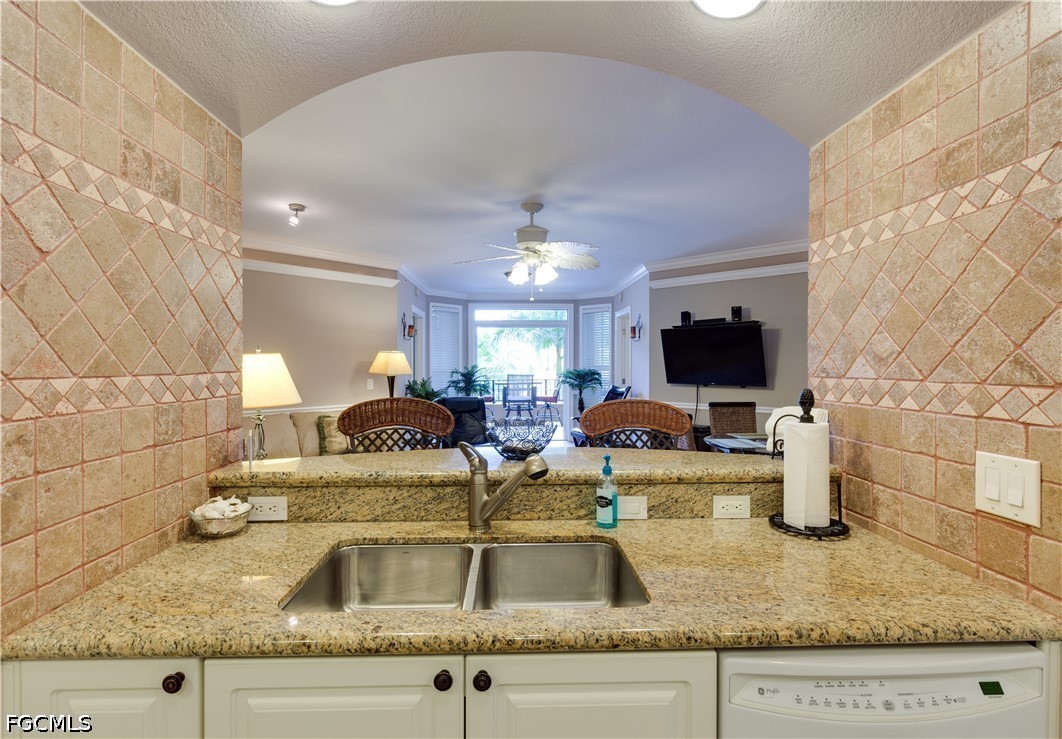 2825 Palm Beach Blvd 308 Property Photo 3