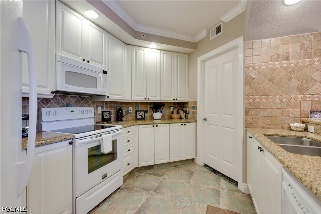 2825 Palm Beach Blvd 308 Property Photo 10