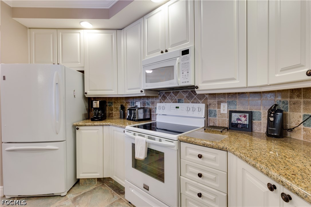 2825 Palm Beach Blvd 308 Property Photo 11