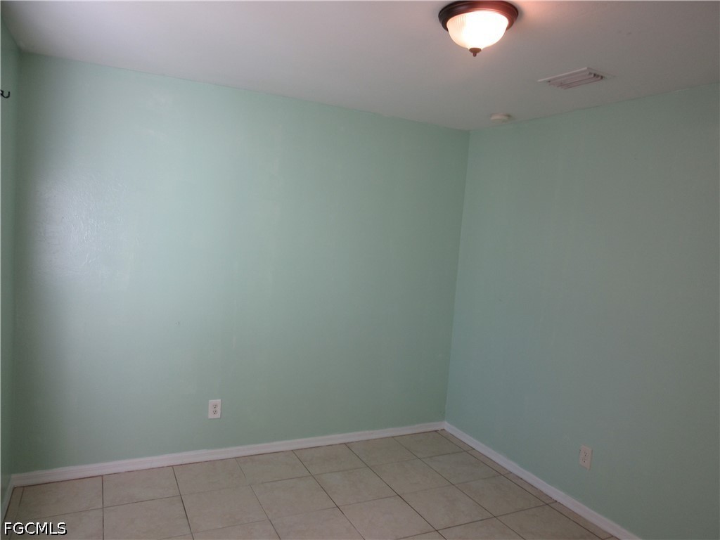 922 Eisenhower Blvd Property Photo 4