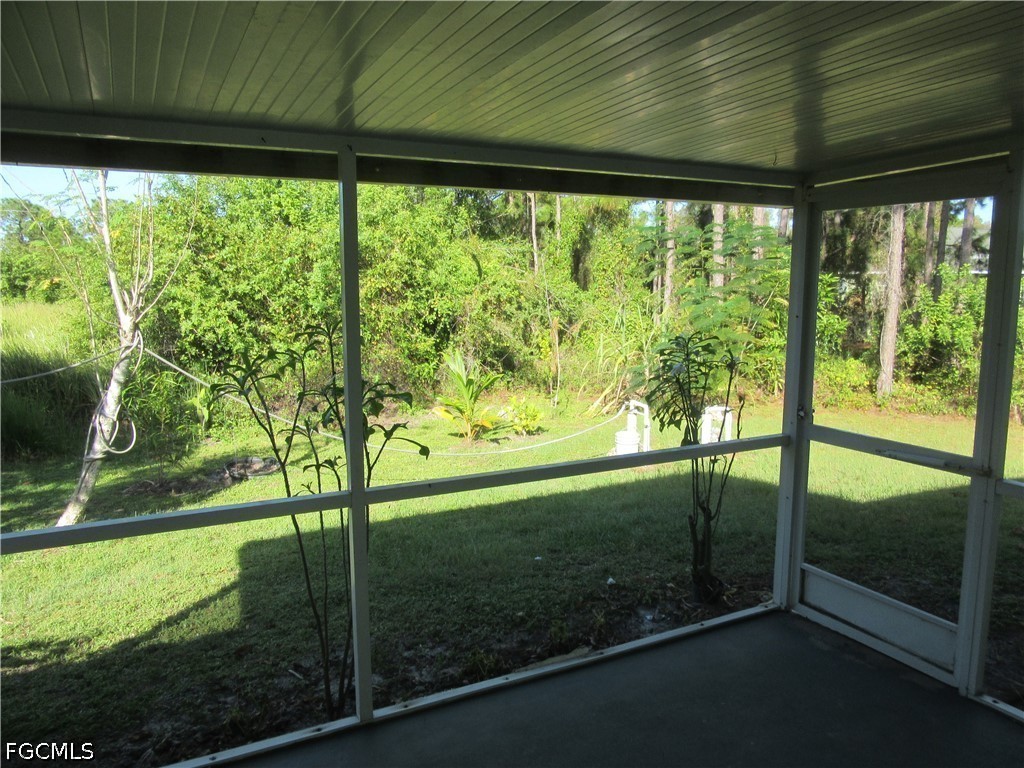 922 Eisenhower Blvd Property Photo 16