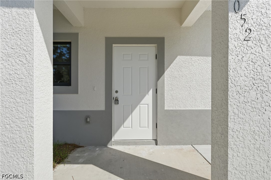 156 Carousel Ave Property Photo 2