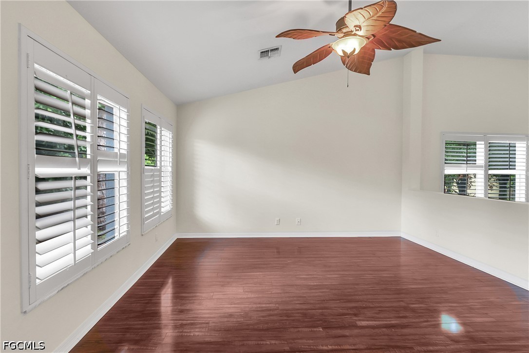 22203 Seashore Cir Property Photo 9