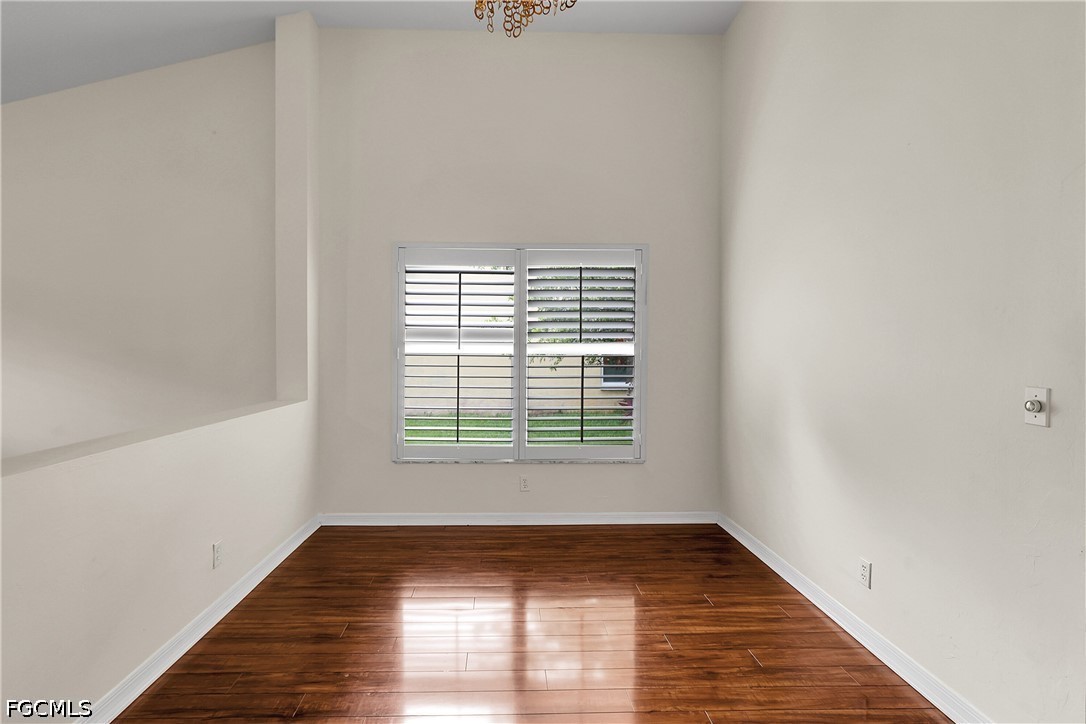 22203 Seashore Cir Property Photo 10