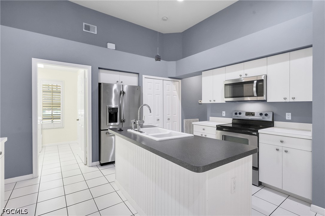 22203 Seashore Cir Property Photo 12