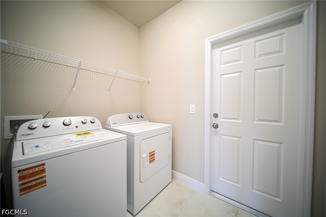 923 Binkley St E Property Photo 17