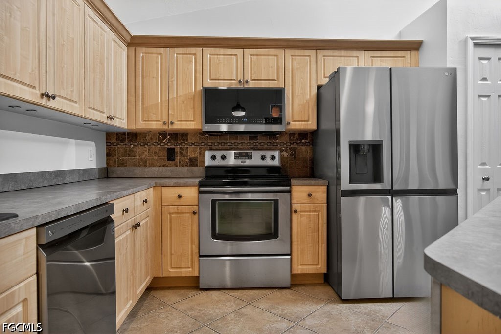 11580 Forest Mere Dr Property Photo 8