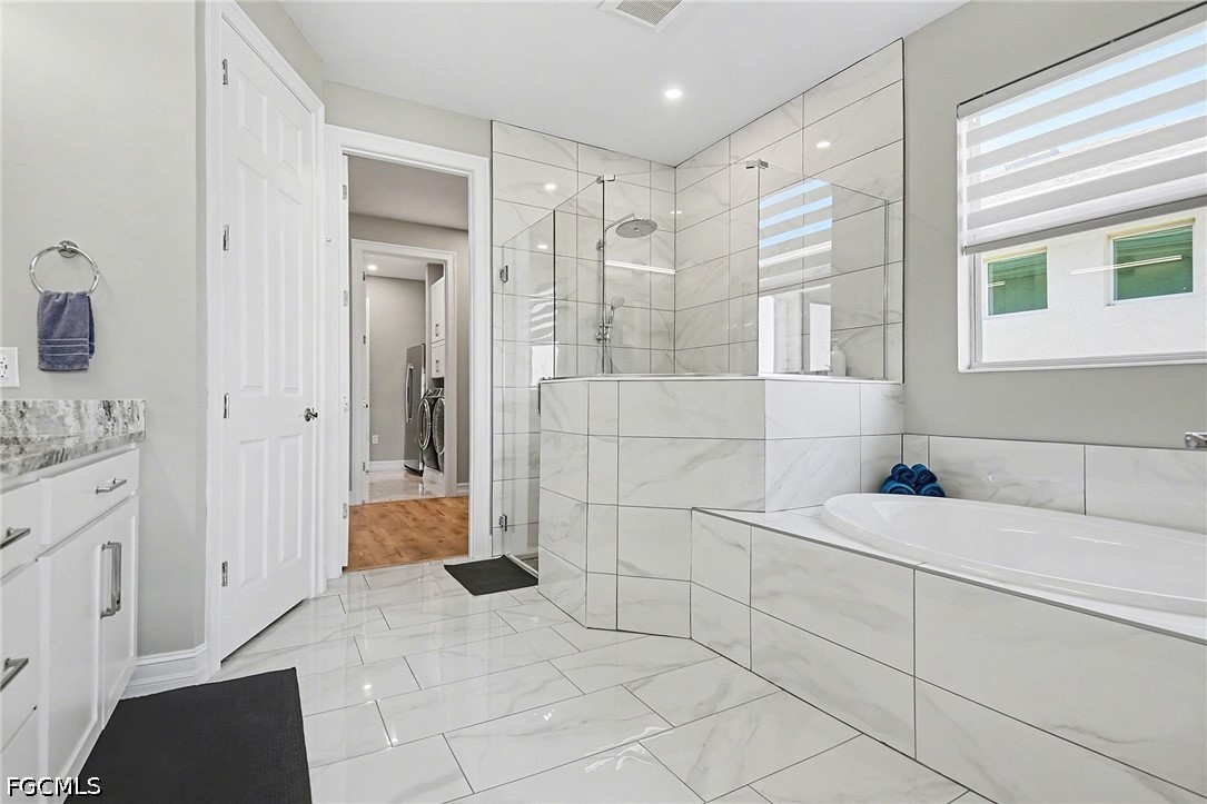 355 Spring Hill Lake Loop Property Photo 12