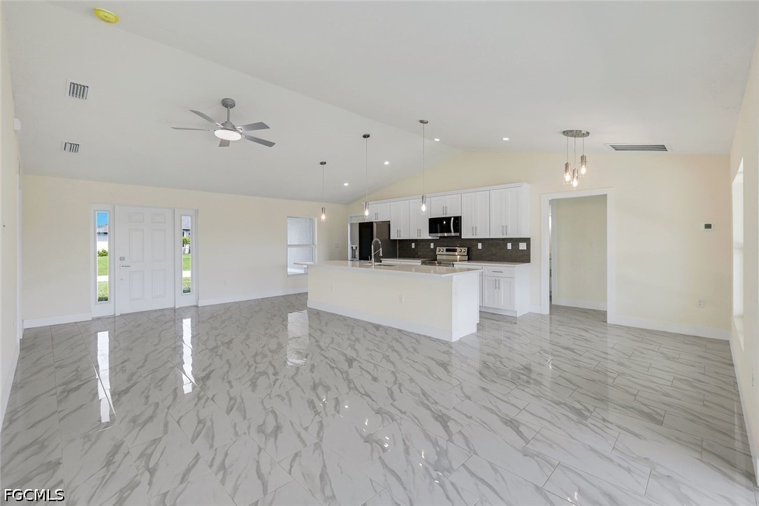 2622 Ne 1st Pl Property Photo 6