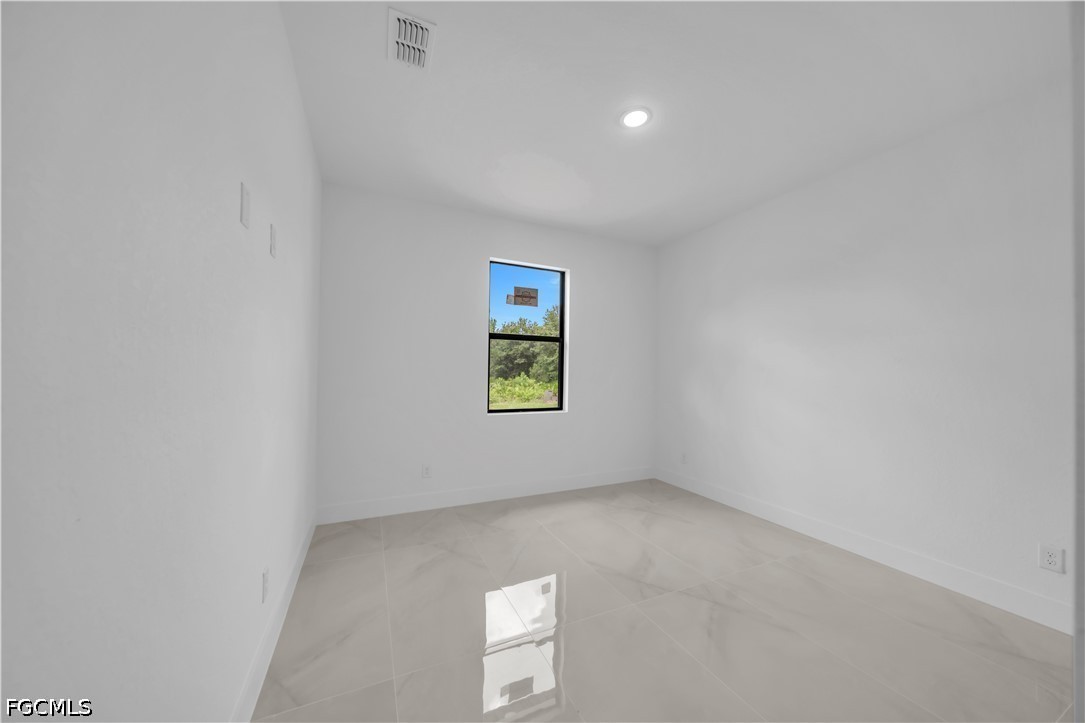 2509 50th St W Property Photo 19
