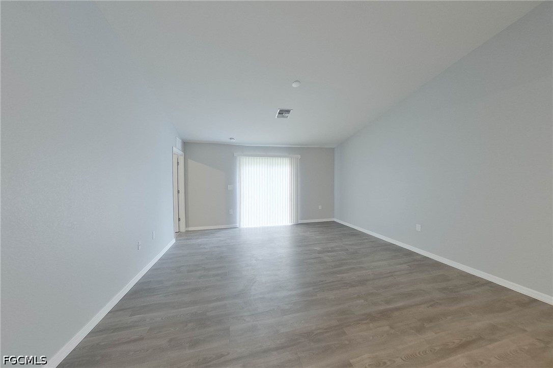 9135 Aegean Cir Property Photo 4