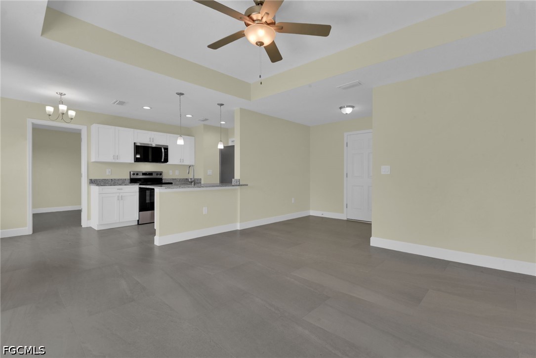 2601 48th St W Property Photo 5