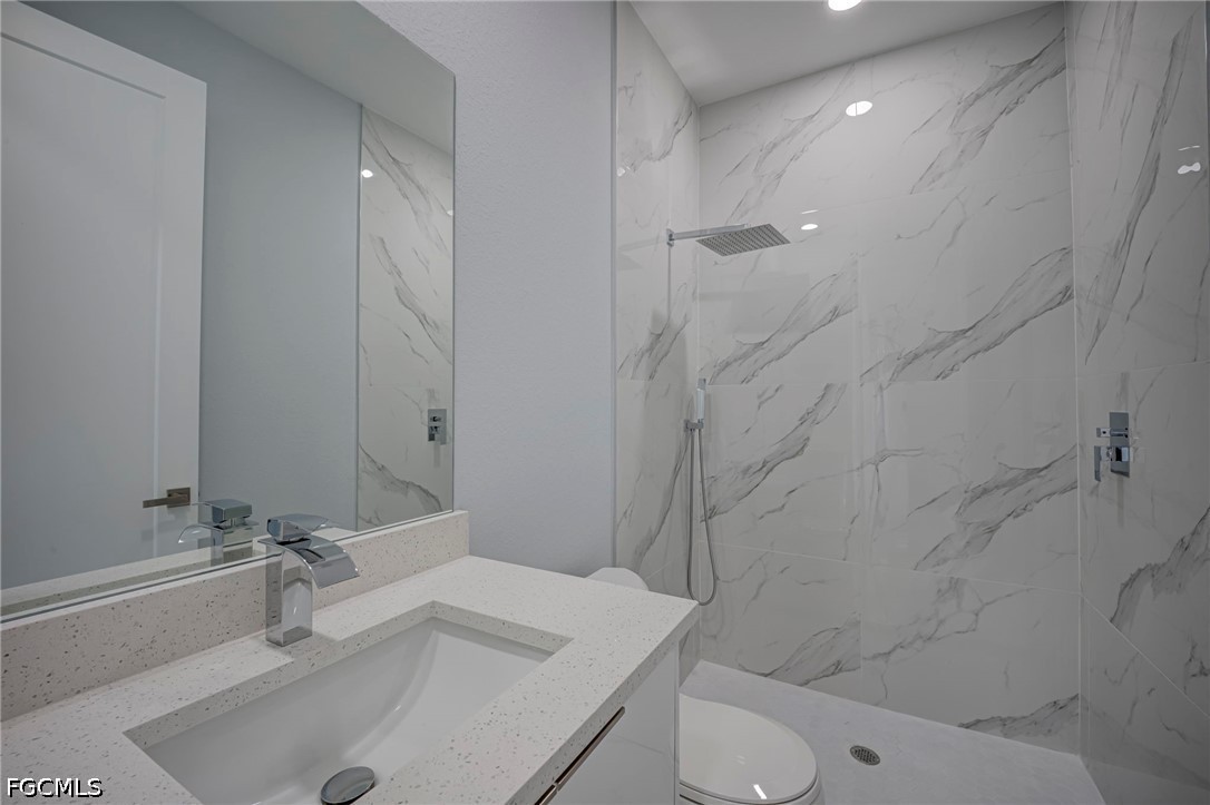 872 Spaulding St E Property Photo 24