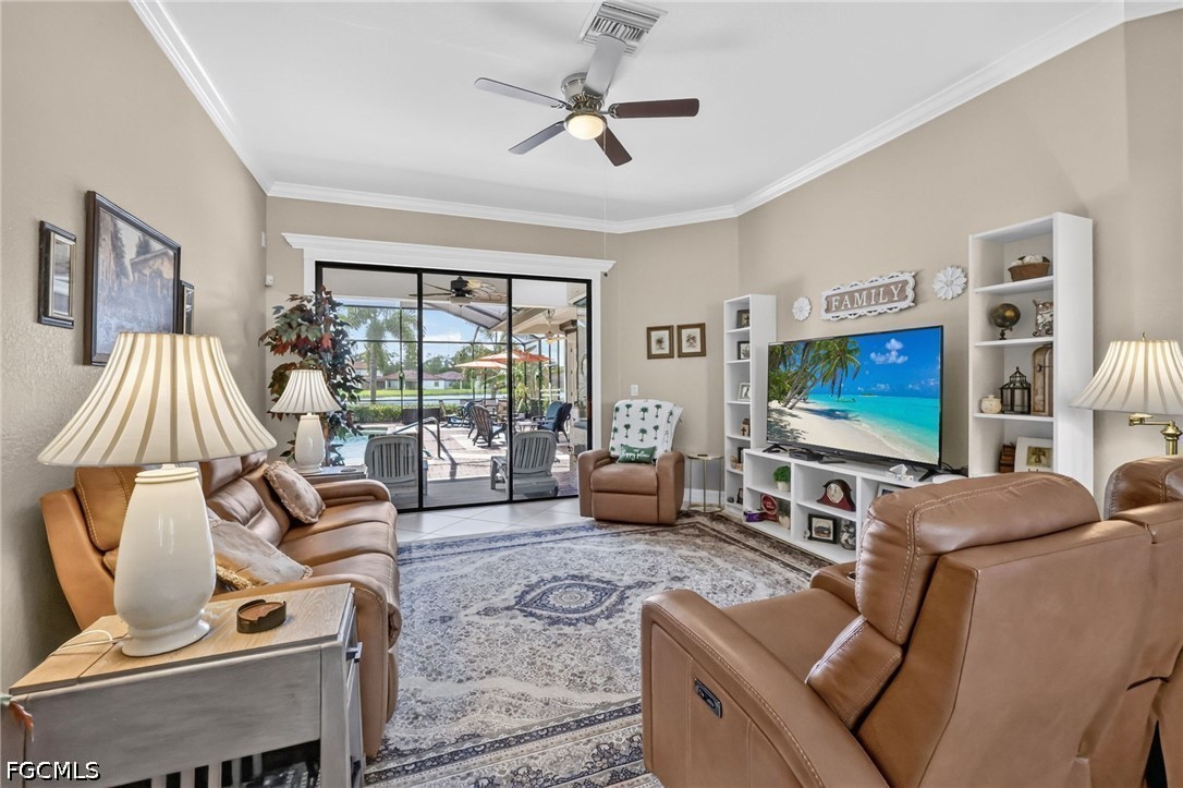 10975 Longwing Dr Property Photo 13