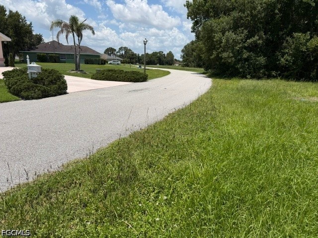 6221 Aquavista Dr Property Photo 3