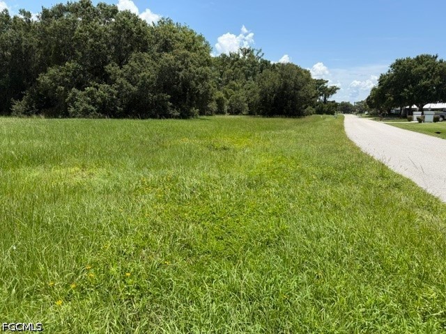 6221 Aquavista Dr Property Photo 4
