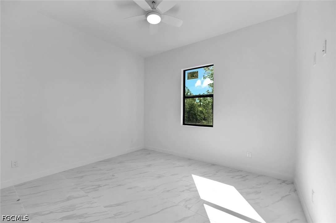 846 Cadis St E Property Photo 17