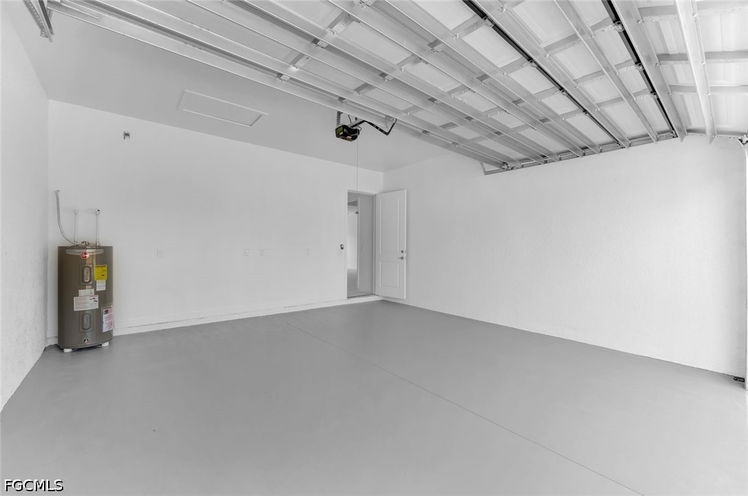 846 Cadis St E Property Photo 24