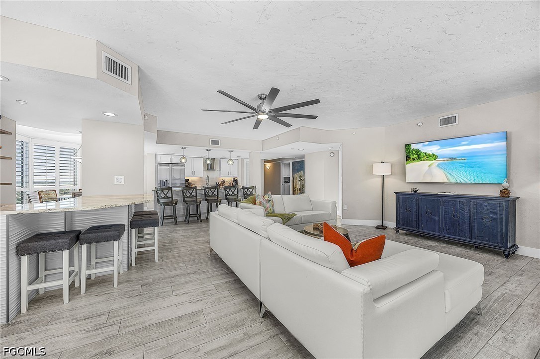 6620 Estero Blvd 1006 Property Photo 25