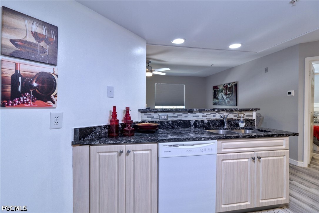 1775 Four Mile Cove Pkwy 1223 Property Photo 6