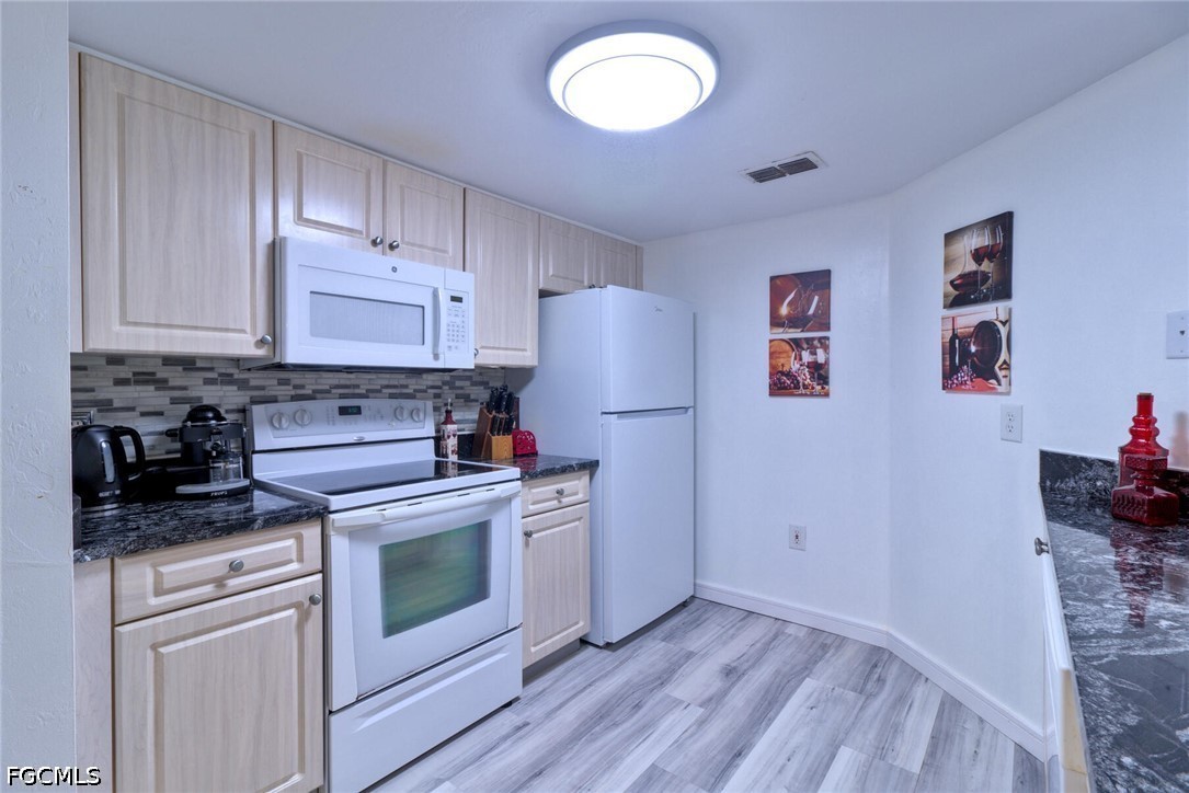 1775 Four Mile Cove Pkwy 1223 Property Photo 11