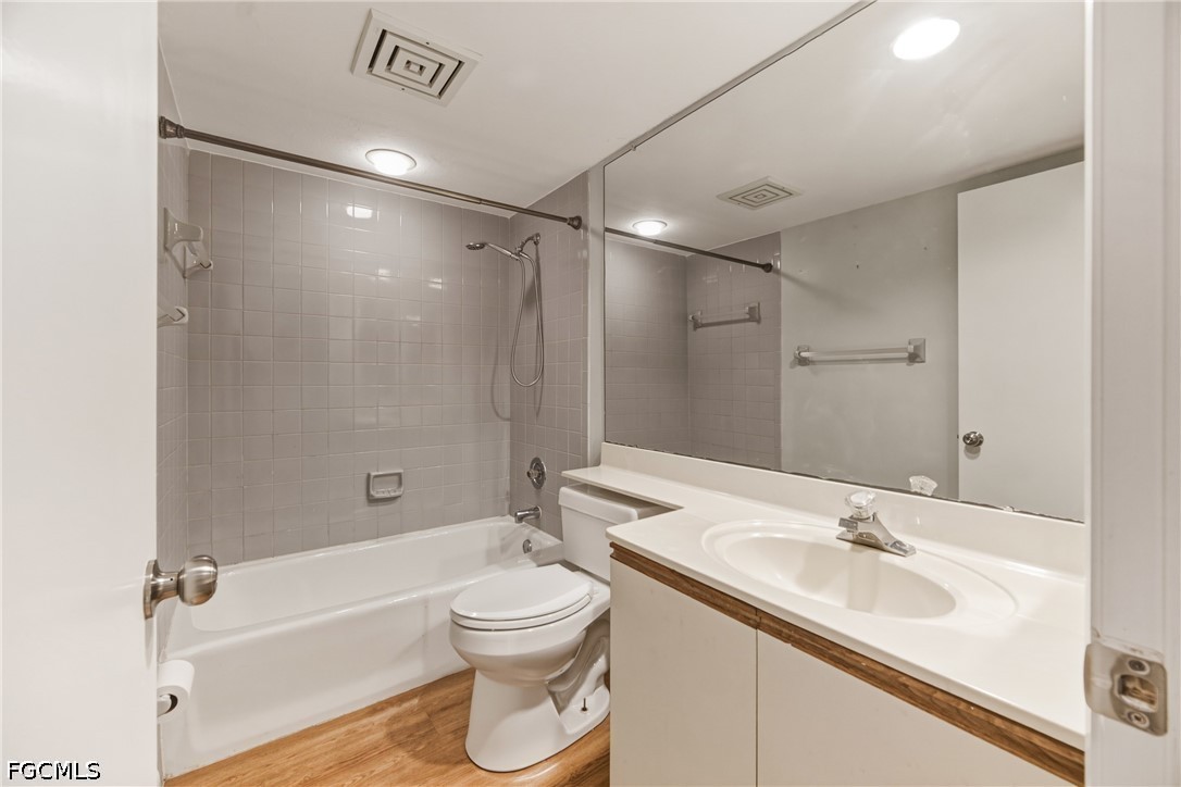 7129 Lakeridge View Ct 203 Property Photo 16