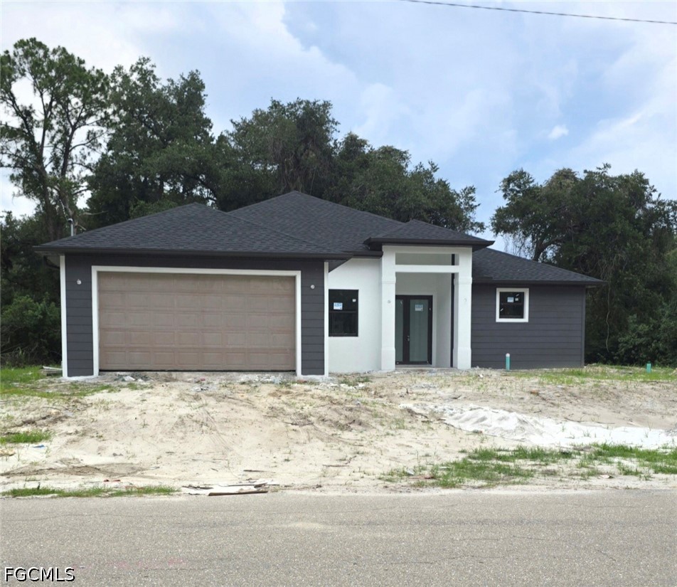 2407 E 19th St Property Photo 2