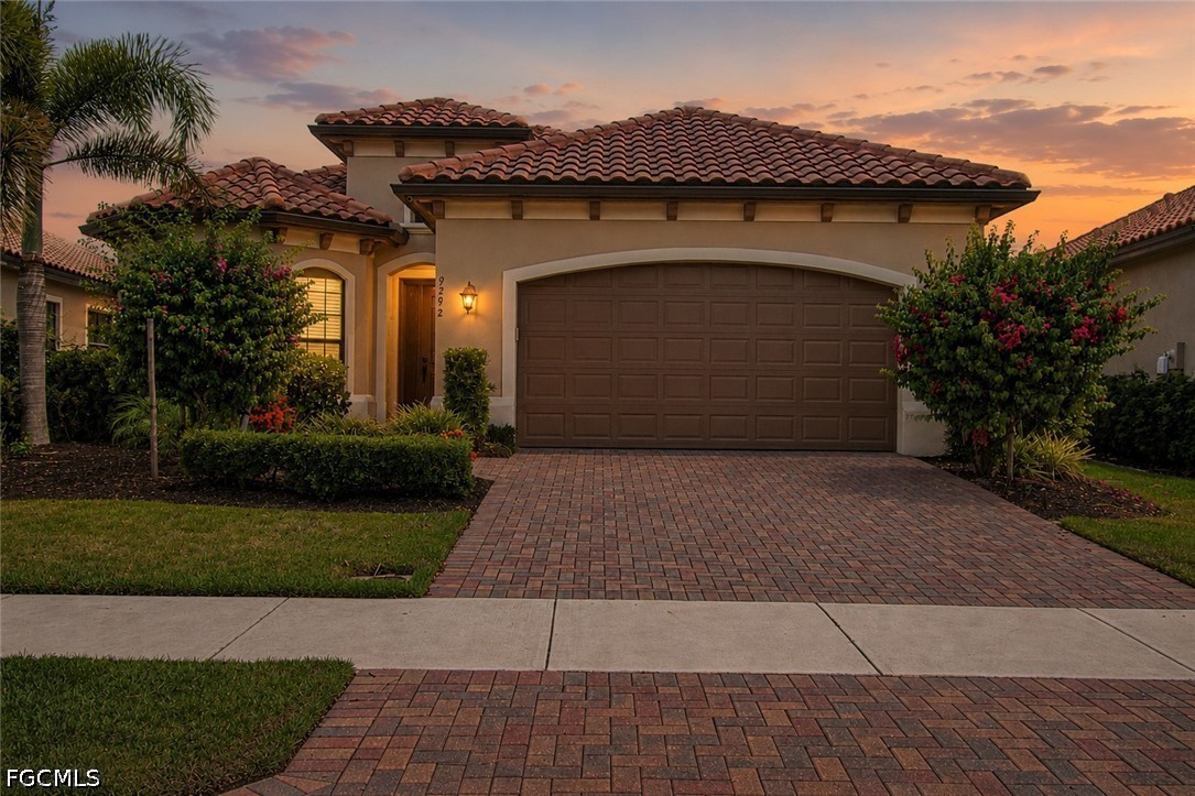 9292 Isla Bella Cir Property Photo 1