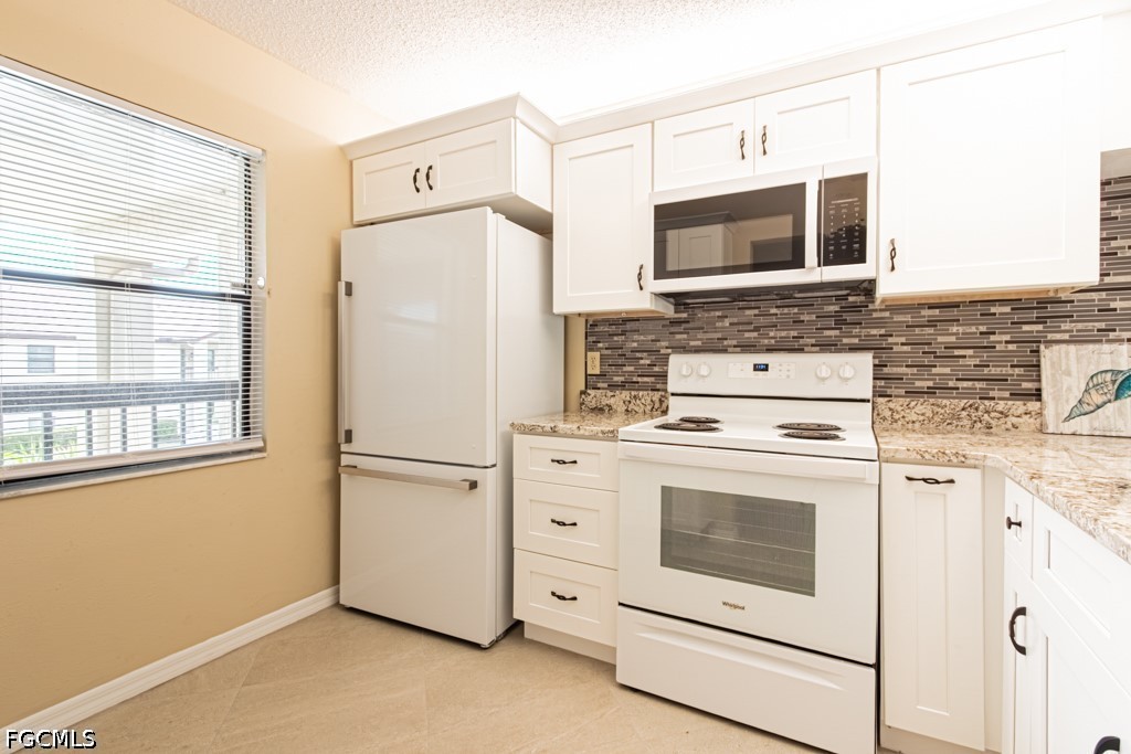 9275 Lake Park Dr 204 Property Photo 9