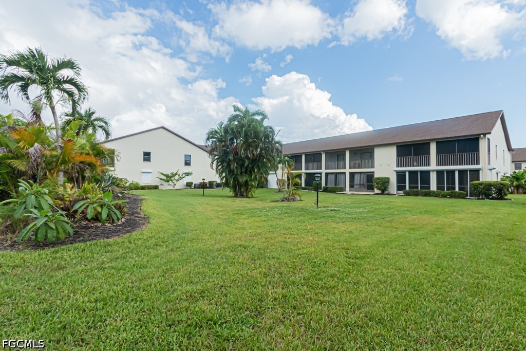 9275 Lake Park Dr 204 Property Photo 24