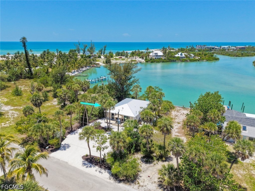 2539 Coconut DR