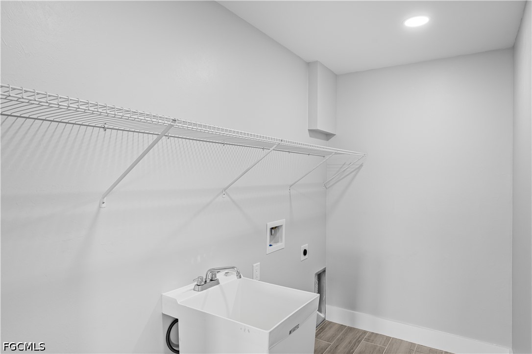 1055 Pluto Ct Property Photo 10