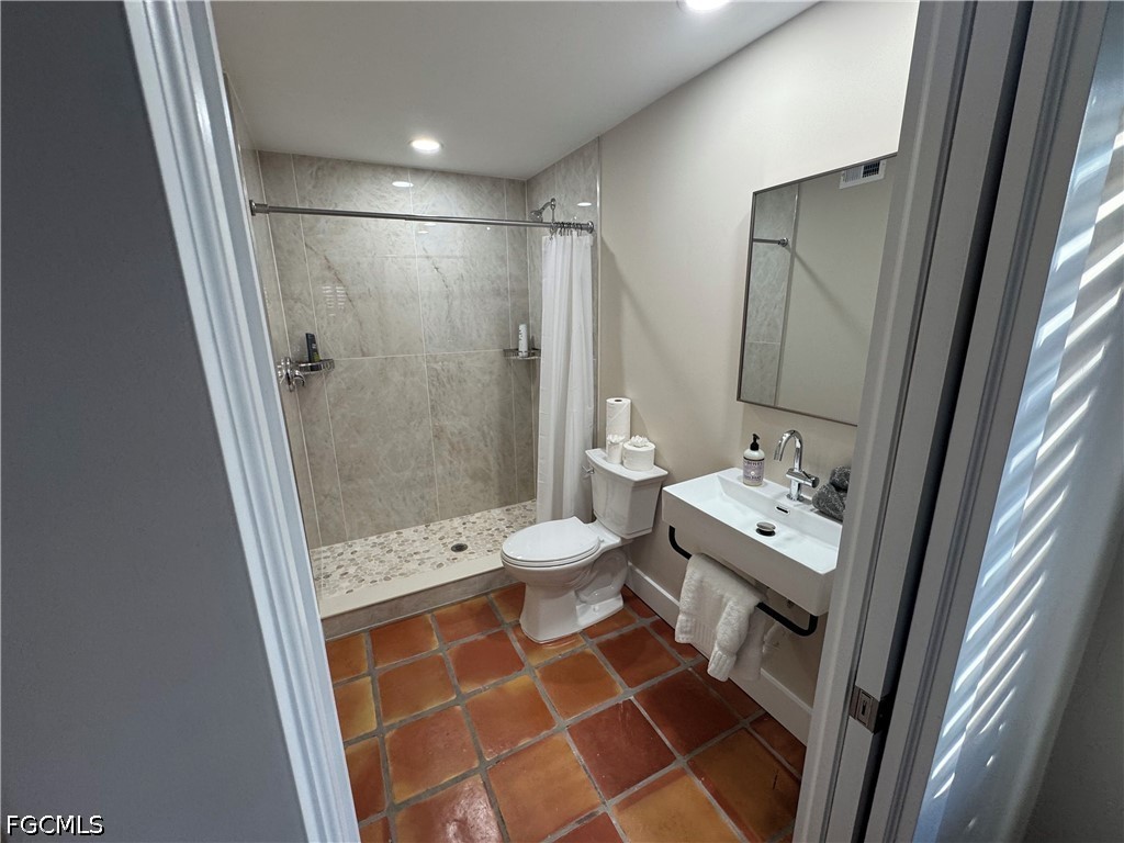 995 9th Ave S 6 Property Photo 13