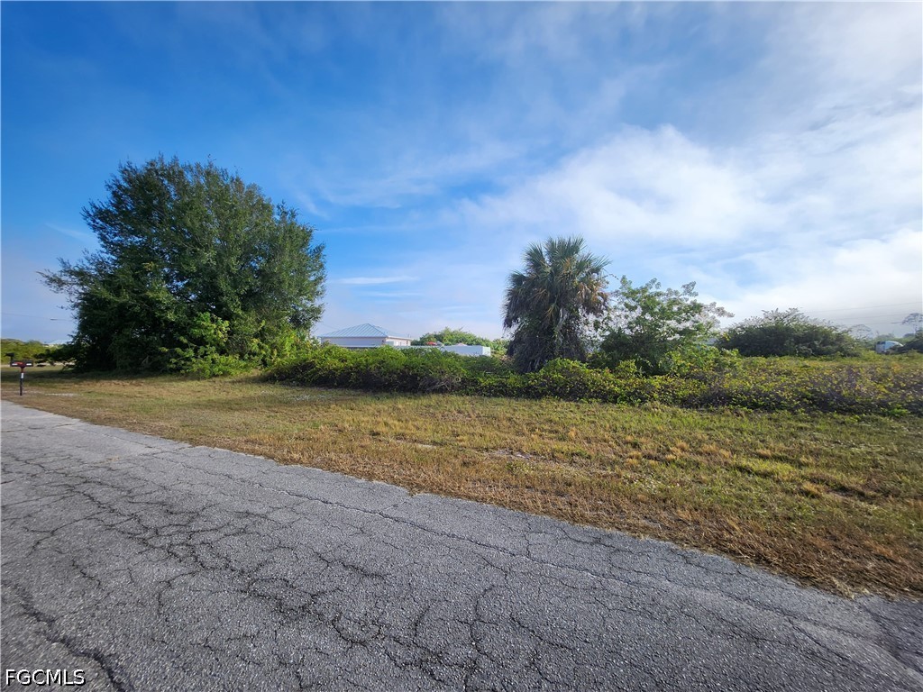 7020 Calder CIR Property Photo 1