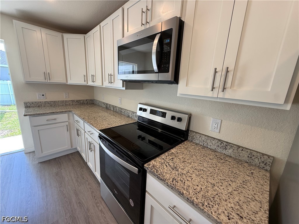 557 Oakshire Ln Property Photo 10
