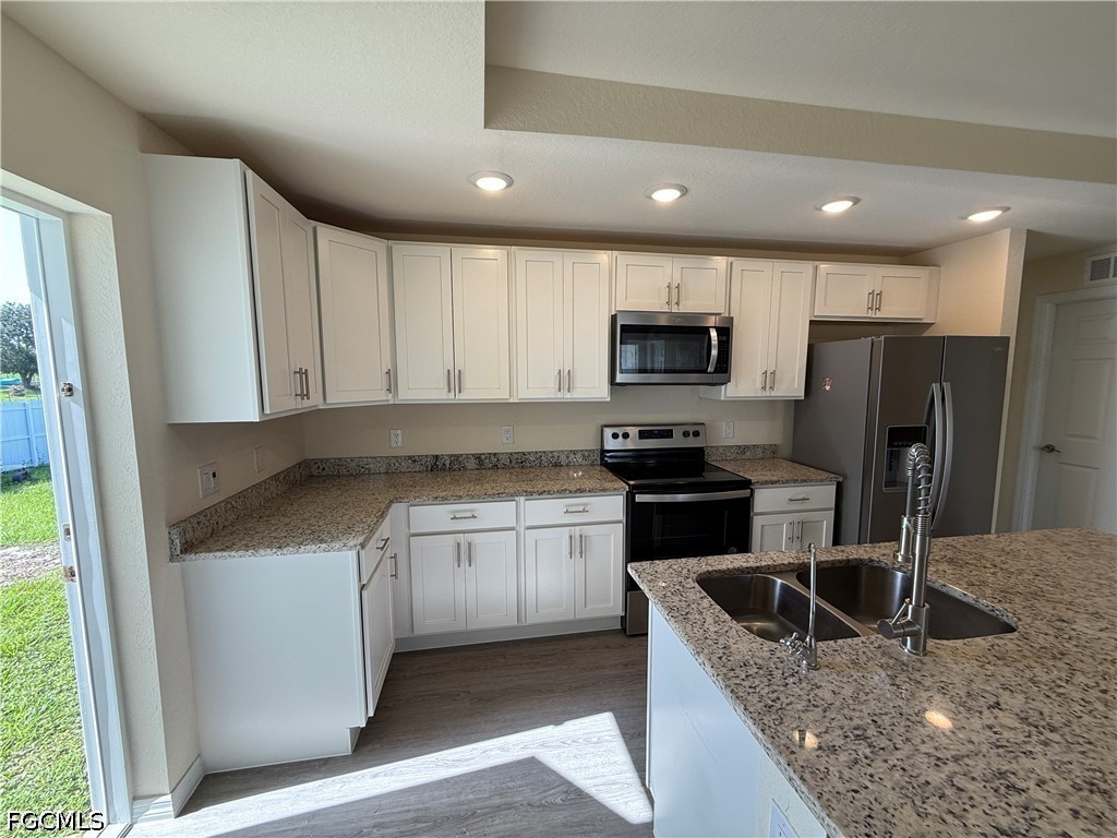 557 Oakshire Ln Property Photo 11