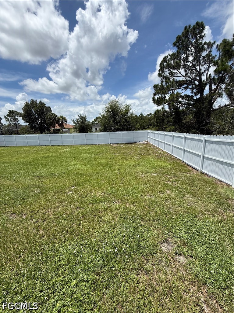 557 Oakshire Ln Property Photo 33