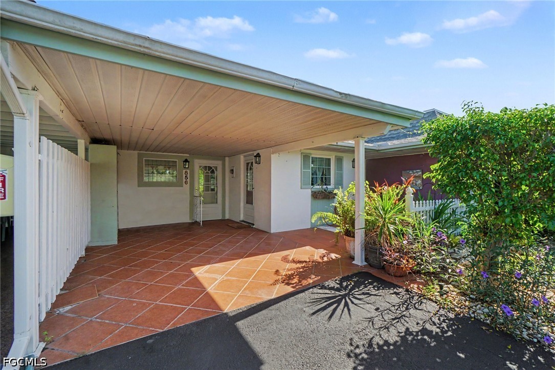 856 Pangola DR