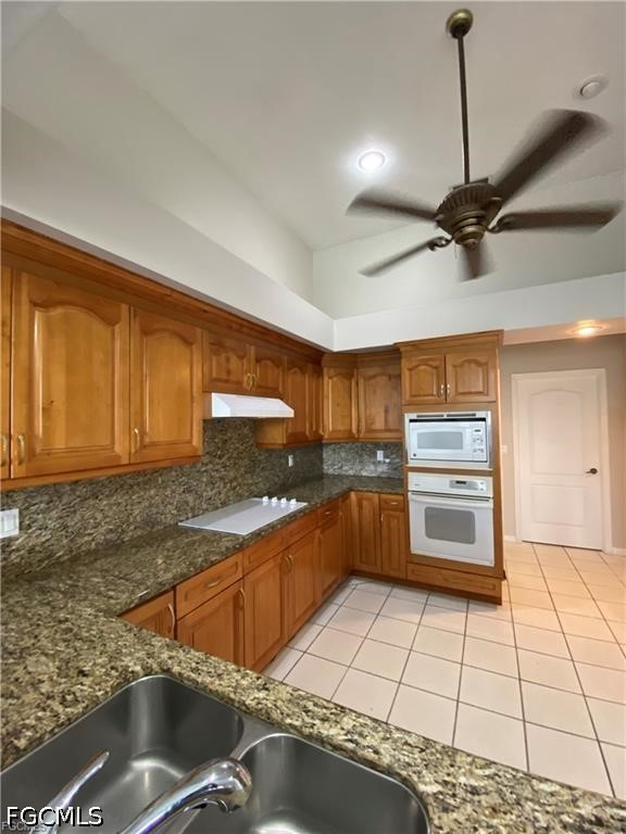 16971 Timberlakes Dr Property Photo 8