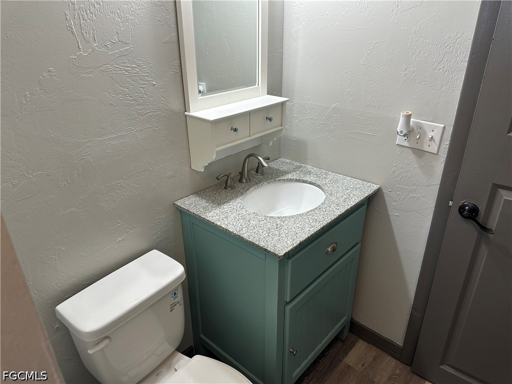 2124 Ne 7th Pl Property Photo 16
